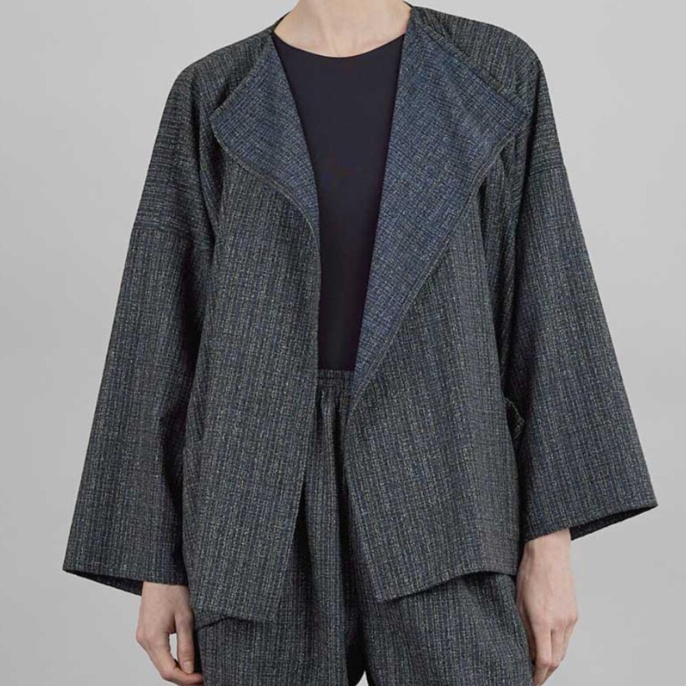 Stunning Eskandar wool/silk blend Boucle jacket-Size 10/12
